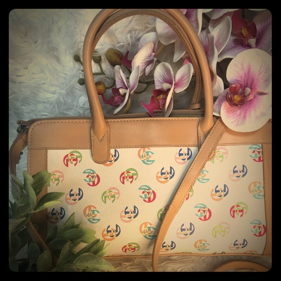 LC America purse!! 👛 - Picture 1 of 10
